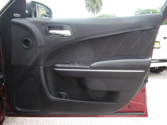 2017 Dodge Charger in Tampa, FL 33604-6914 - 2344594 42