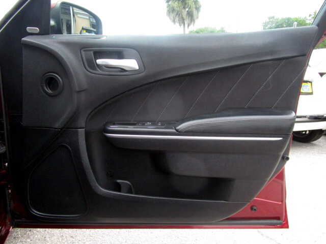2017 Dodge Charger in Tampa, FL 33604-6914 - 2344594 69