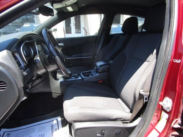 2017 Dodge Charger in Tampa, FL 33604-6914 - 2344594 7