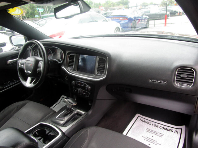 2017 Dodge Charger in Tampa, FL 33604-6914 - 2344594 66