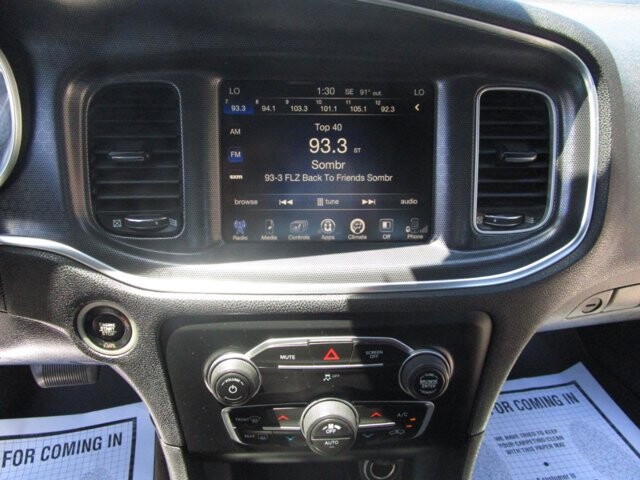 2017 Dodge Charger in Tampa, FL 33604-6914 - 2344594 5