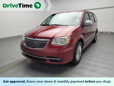 2016 Chrysler Town & Country in Fort Worth, TX 76116