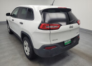 2017 Jeep Cherokee in Indianapolis, IN 46222 - 2346599 5
