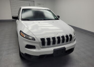 2017 Jeep Cherokee in Indianapolis, IN 46222 - 2346599 14