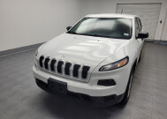 2017 Jeep Cherokee in Indianapolis, IN 46222 - 2346599 15