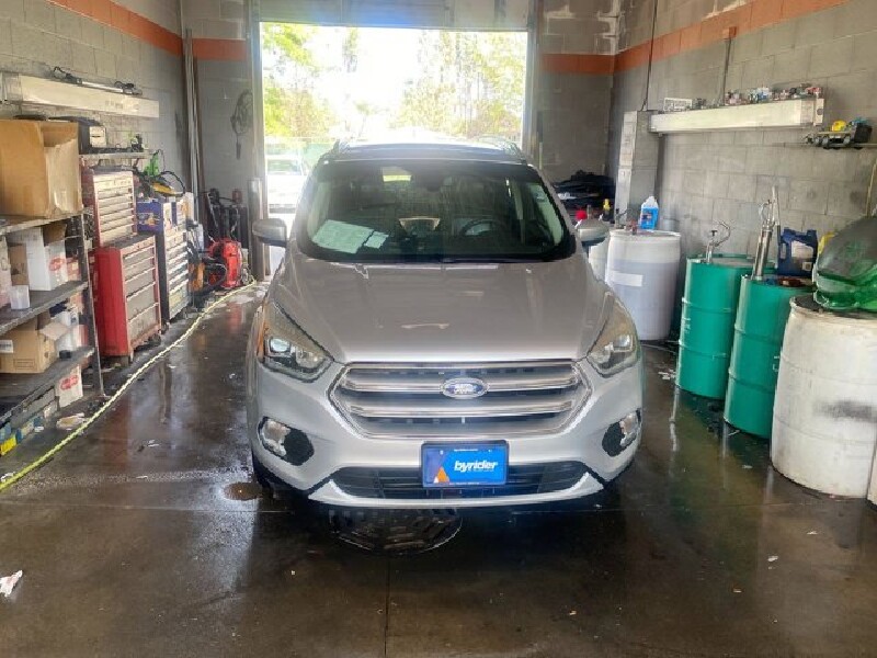 2017 Ford Escape in Milwaukee, WI 53221 - 2347568