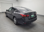 2020 Nissan Altima in Fairfield, OH 45014 - 2348024 5