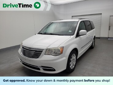 2014 Chrysler Town & Country in Columbus, OH 43231