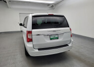 2014 Chrysler Town & Country in Columbus, OH 43231 - 2348516 6