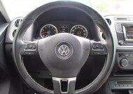 2016 Volkswagen Tiguan in Decatur, GA 30032 - 2348848 15