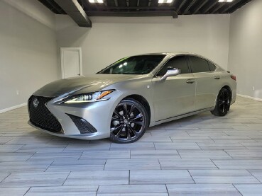 2020 Lexus ES 350 in Cinnaminson, NJ 08077