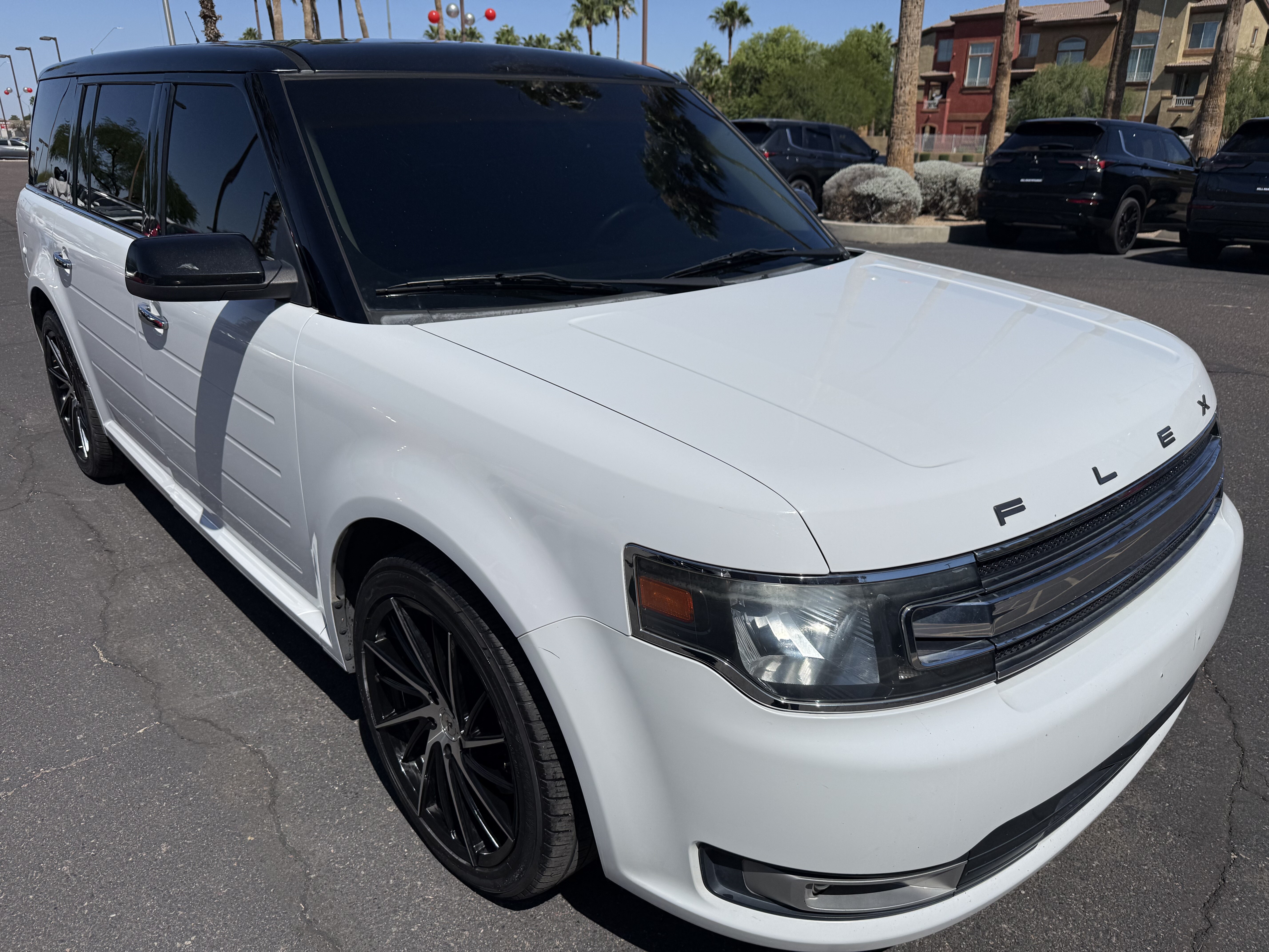 2015 Ford Flex in Phoenix, AZ 85022 - 2359025 3