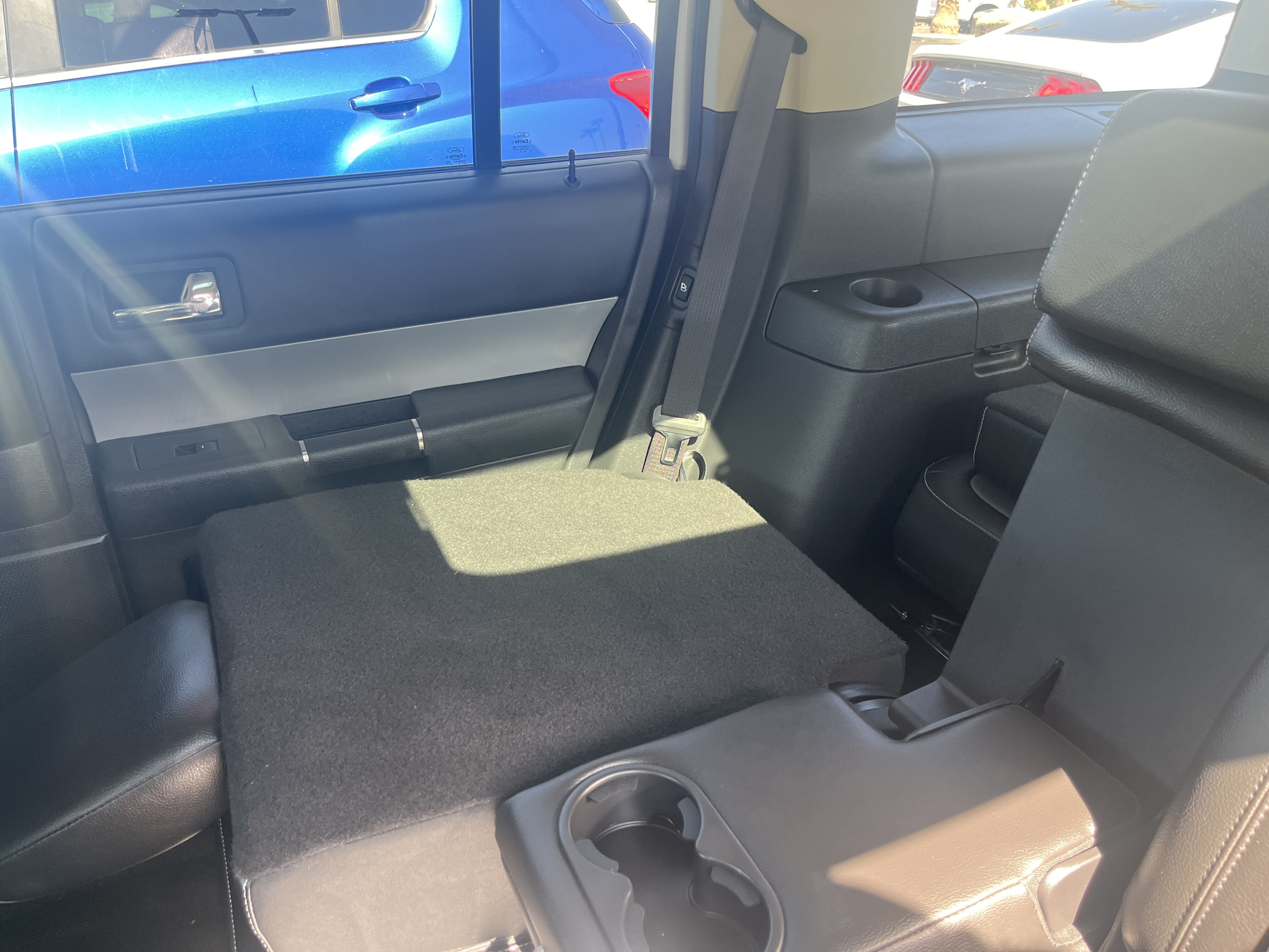 2015 Ford Flex in Phoenix, AZ 85022 - 2359025 17