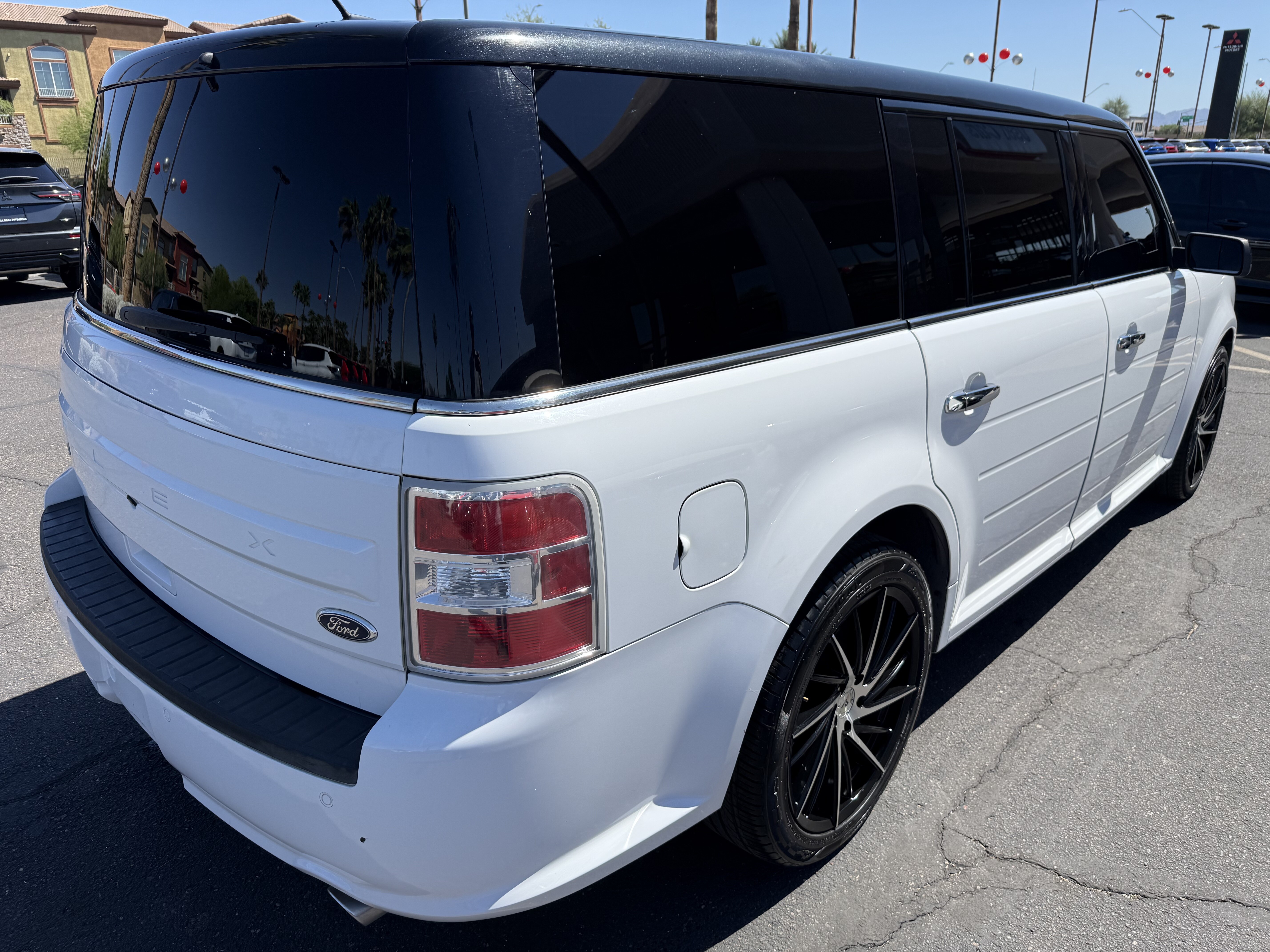 2015 Ford Flex in Phoenix, AZ 85022 - 2359025 4