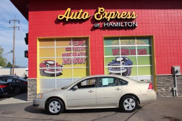 2010 Chevrolet Impala in Hamilton, OH 45015