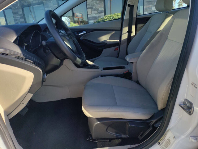 2018 Ford Focus in North Little Rock, AR 72117-1620 - 2363763 5