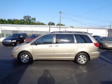 2009 Toyota Sienna in Lebanon, TN 37087-3302