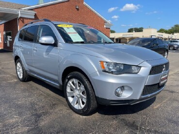 2013 Mitsubishi Outlander in New Carlisle, OH 45344