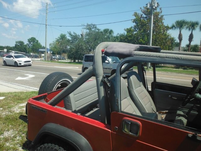 1988 Jeep Wrangler in Holiday, FL 34690 - 2370031 7