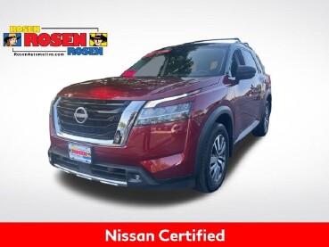 2022 Nissan Pathfinder in Milwaulkee, WI 53221