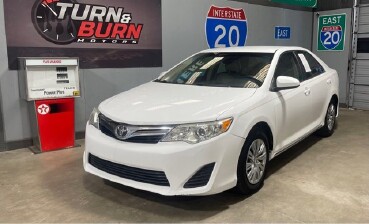 2014 Toyota Camry in Conyers, GA 30094