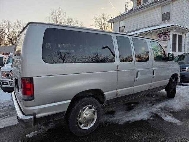 2010 Ford E-350 and Econoline 350 in Blauvelt, NY 10913 - 2370530 7