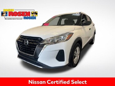 2021 Nissan Kicks in Milwaulkee, WI 53221