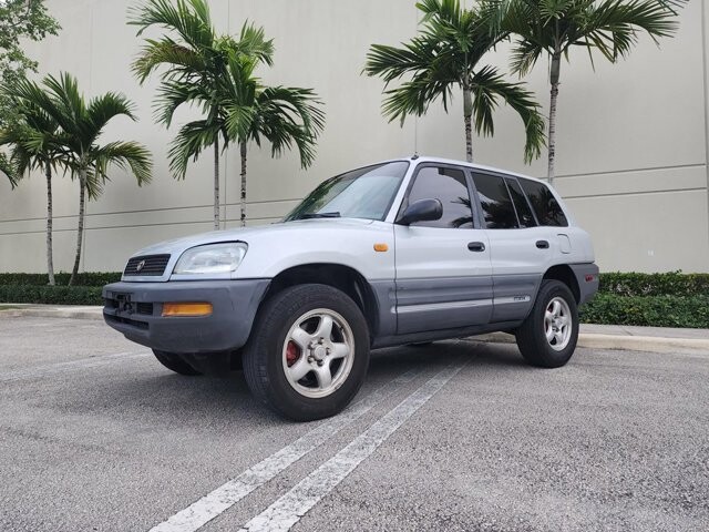 1997 Toyota RAV4 in Pompano Beach, FL 33064 - 2376108 3