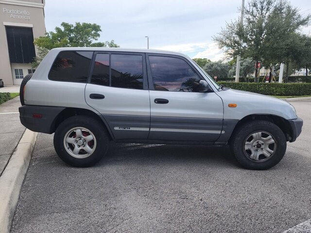 1997 Toyota RAV4 in Pompano Beach, FL 33064 - 2376108 8