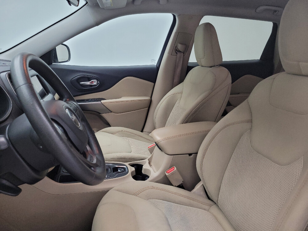 2019 Jeep Cherokee in Memphis, TN 38128 - 2378584 17