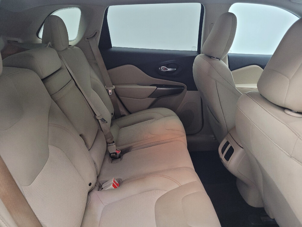 2019 Jeep Cherokee in Memphis, TN 38128 - 2378584 19