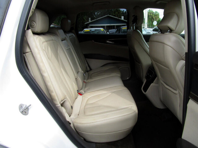 2016 Lincoln MKX in Tampa, FL 33604-6914 - 2378650 11