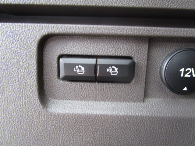 2016 Lincoln MKX in Tampa, FL 33604-6914 - 2378650 10