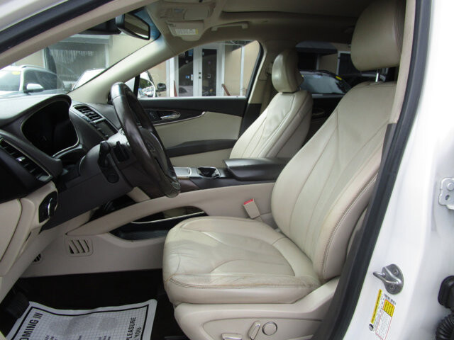 2016 Lincoln MKX in Tampa, FL 33604-6914 - 2378650 42