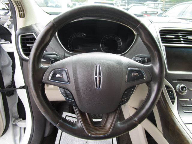 2016 Lincoln MKX in Tampa, FL 33604-6914 - 2378650 37