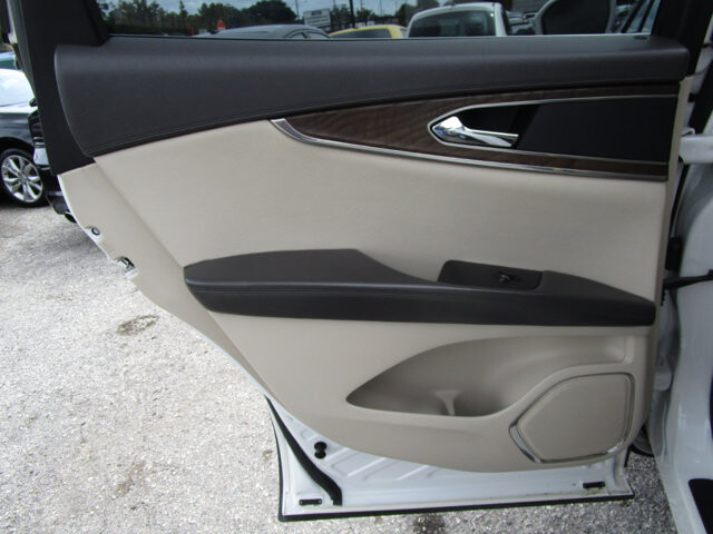 2016 Lincoln MKX in Tampa, FL 33604-6914 - 2378650 51