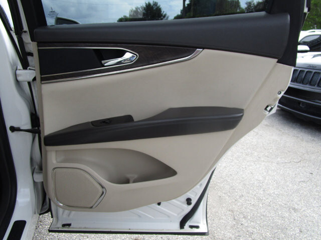 2016 Lincoln MKX in Tampa, FL 33604-6914 - 2378650 52