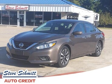 2017 Nissan Altima in Troy, IL 62294-1376