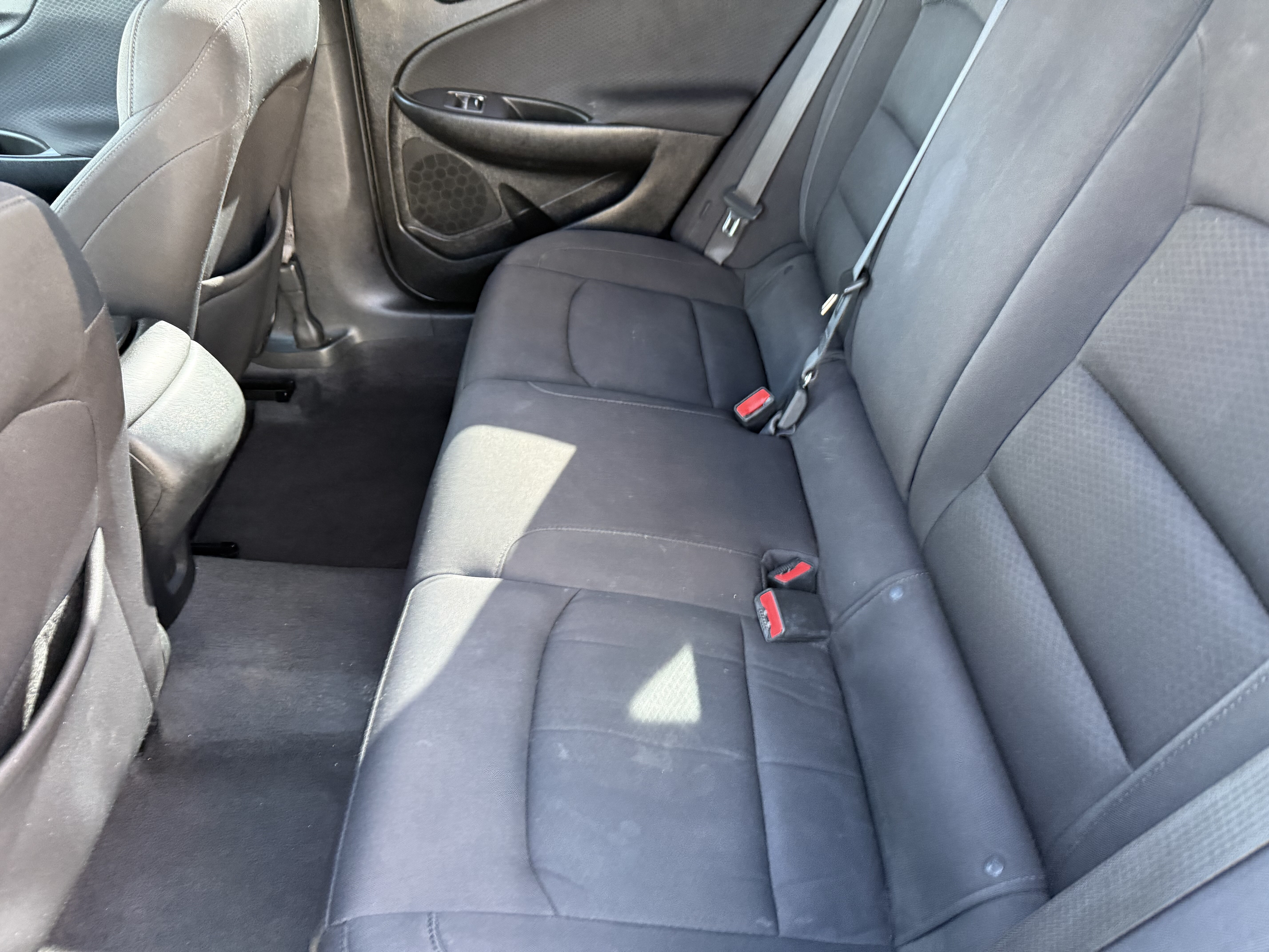 2019 Chevrolet Malibu in Phoenix, AZ 85022 - 2379476 8