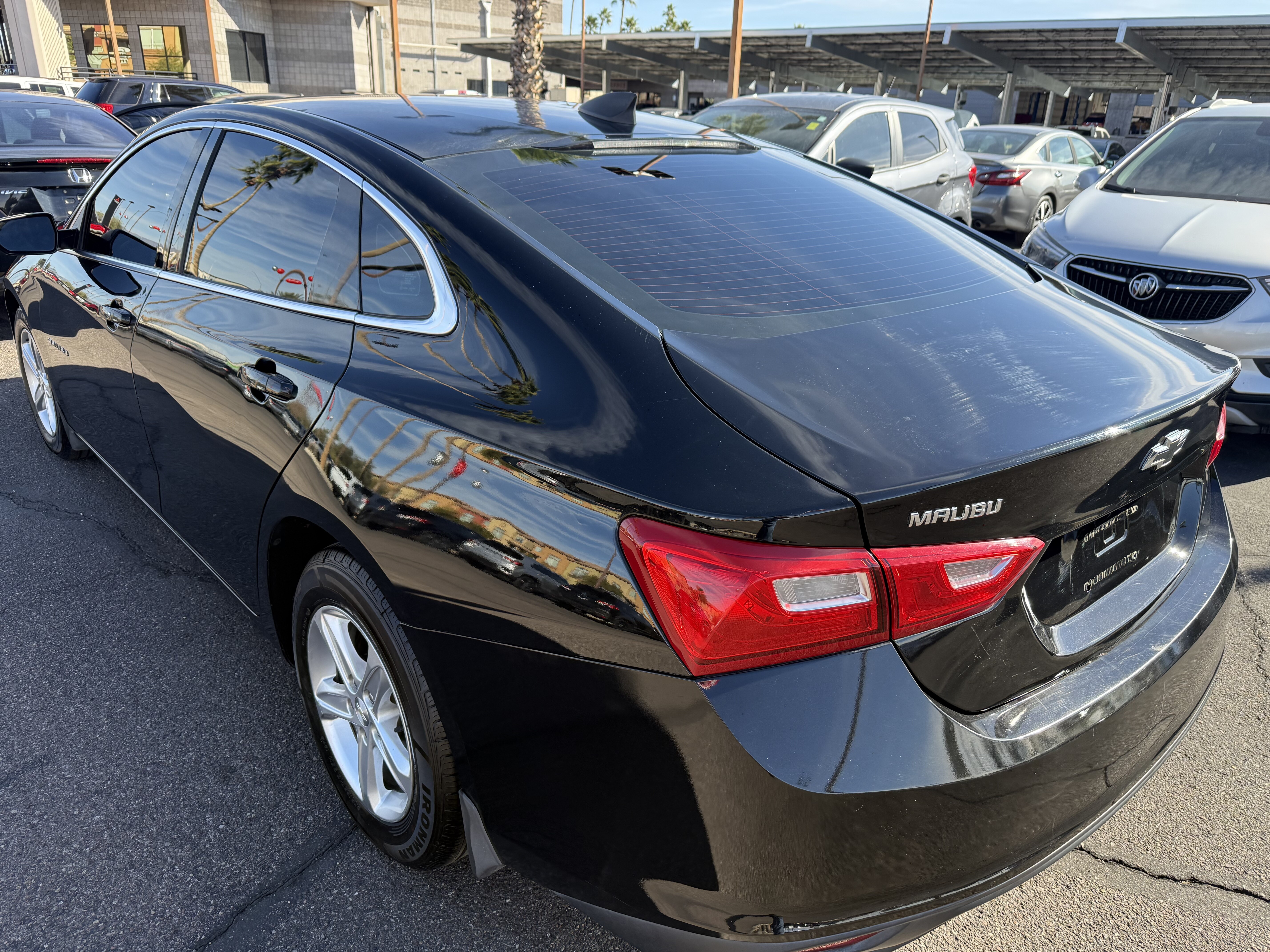 2019 Chevrolet Malibu in Phoenix, AZ 85022 - 2379476 6