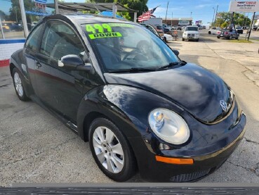 2010 Volkswagen Beetle in Cartersville, GA 30120