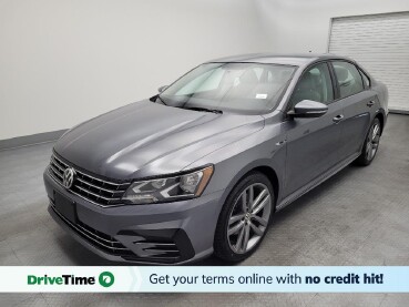 2018 Volkswagen Passat in Maple Heights, OH 44137