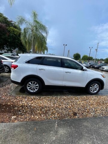 2016 Kia Sorento in Longwood, FL 32750 - 2382988 3