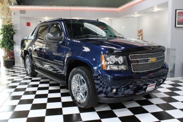 2010 Chevrolet Avalanche in Lombard, IL 60148