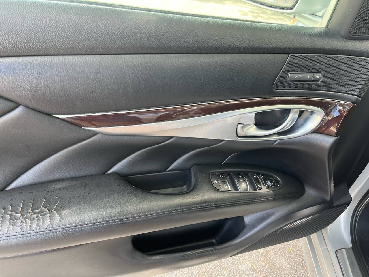 2012 INFINITI M37 in Hollywood, FL 33023-1906 - 2384882 17