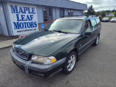 2000 Volvo V70 in Tacoma, WA 98409