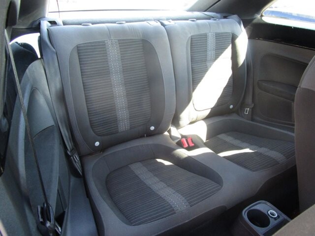 2012 Volkswagen Beetle in Tampa, FL 33604-6914 - 2384921 8