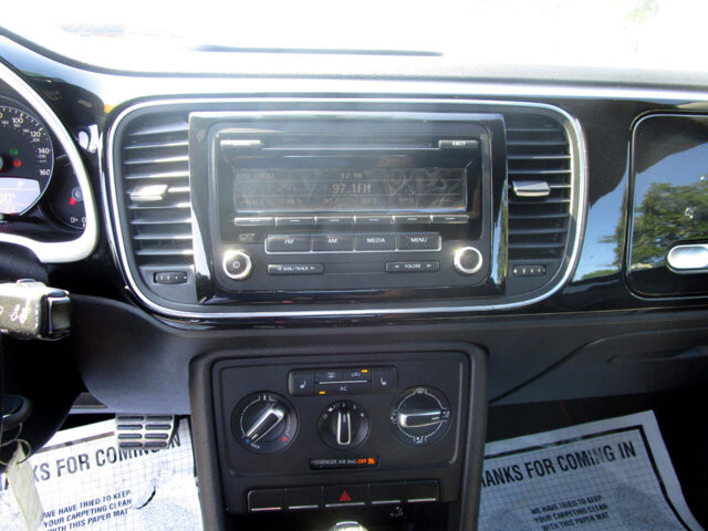 2012 Volkswagen Beetle in Tampa, FL 33604-6914 - 2384921 5