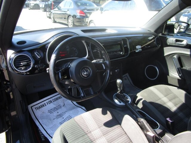 2012 Volkswagen Beetle in Tampa, FL 33604-6914 - 2384921 11