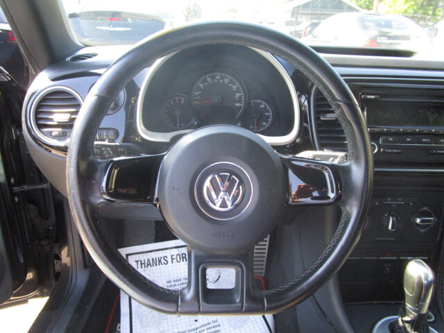 2012 Volkswagen Beetle in Tampa, FL 33604-6914 - 2384921 27